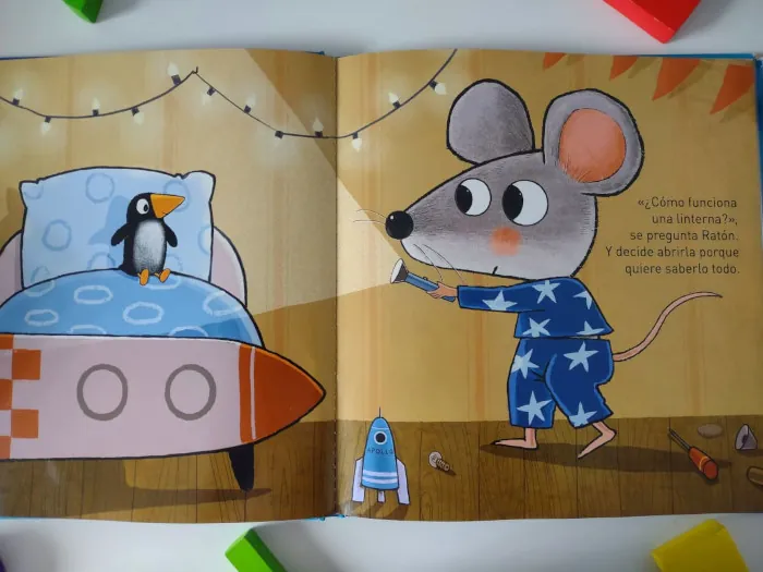 foto del interior del libro "Puedo mirar en tu cama para niños a partir de 2 años